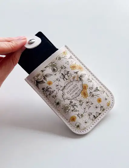 Vintage Papatyalı Kartlık Beyaz