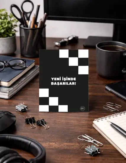 Siyah Motivasyon Yeni İş Tebrik Kartı Kartpostal