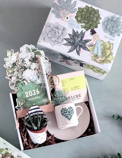 Sukulentli Kadın Hediyeleri Kutusu