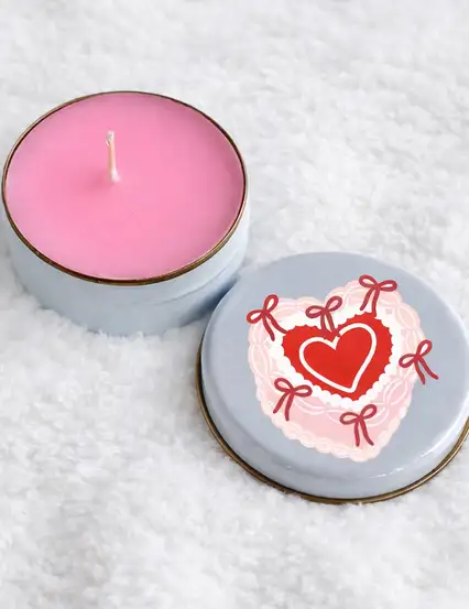 Kalp Pasta Metal Kutuda Hediyelik Mum