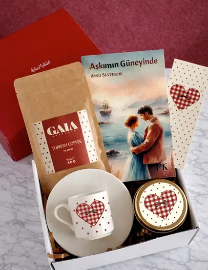 Kitaplı Romantik Hediye Kutusu