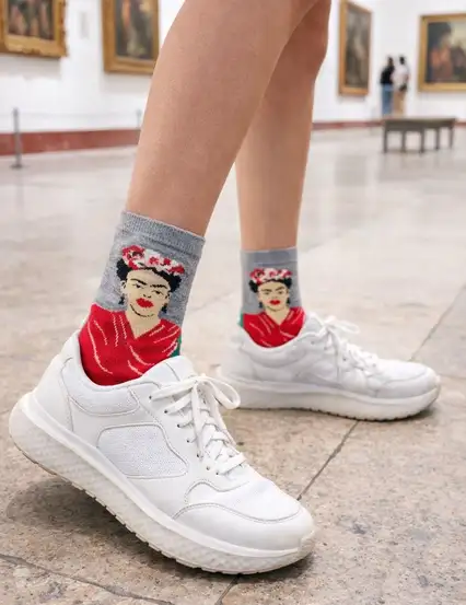 Ressam Frida Çorap