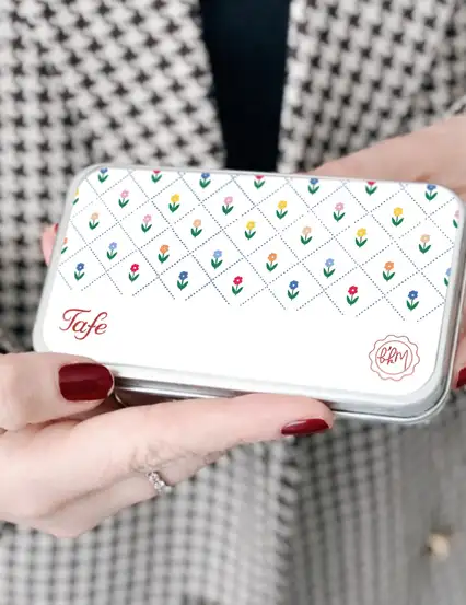 Tafe - Flower Metal Kutulu Çikolata Kaplı Fıstıklı Lokum 110 gr