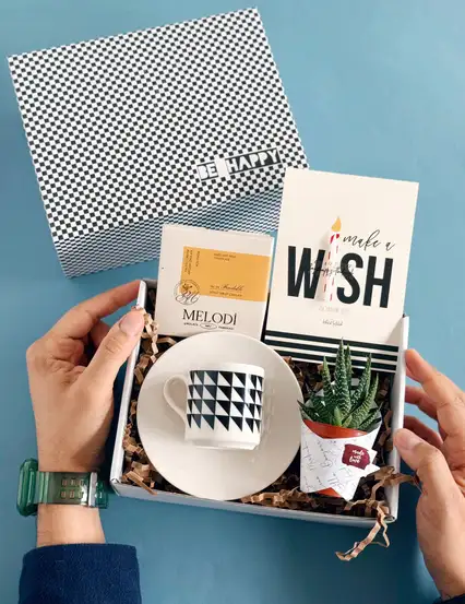 Sade Şık Doğum Günü Hediyeleri Kutusu