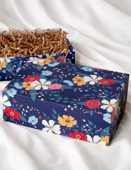 Collection Bikutumutluluk Lacivert Çiçekli Hediye Kutusu ( Boş Hediye Kutusu )