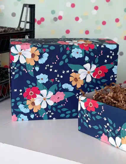 Collection Bikutumutluluk Lacivert Çiçekli Hediye Kutusu ( Boş Hediye Kutusu )