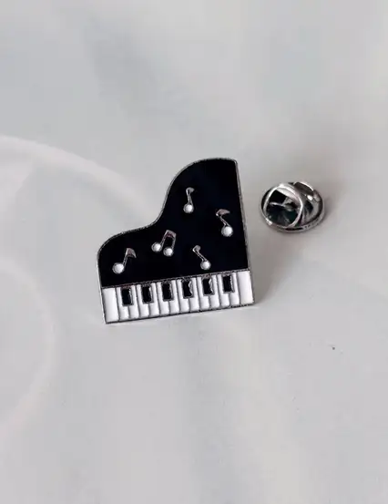 Notalı Piyano Rozet