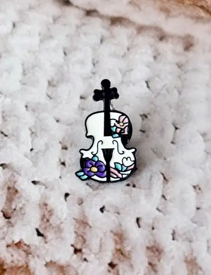 Çiçekli Keman Rozet