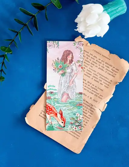 Zarif Kız Çizimli Kalpten Kitap Ayracı