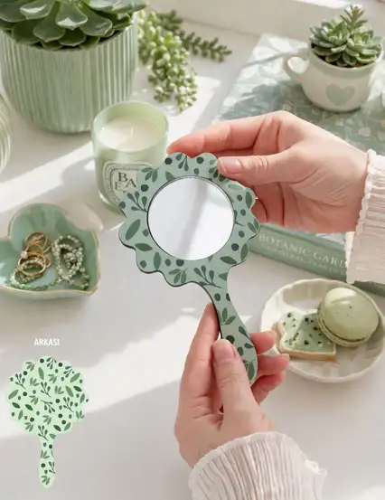 Yeşil Bitkiler El Aynası