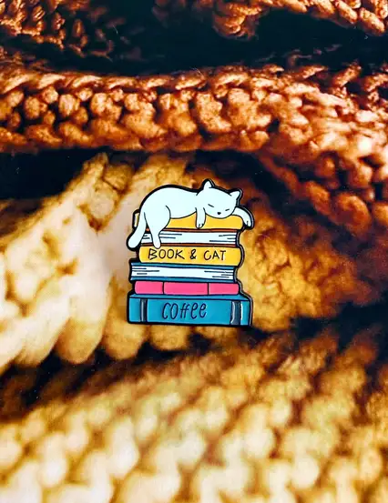 Book And Cat Rozet