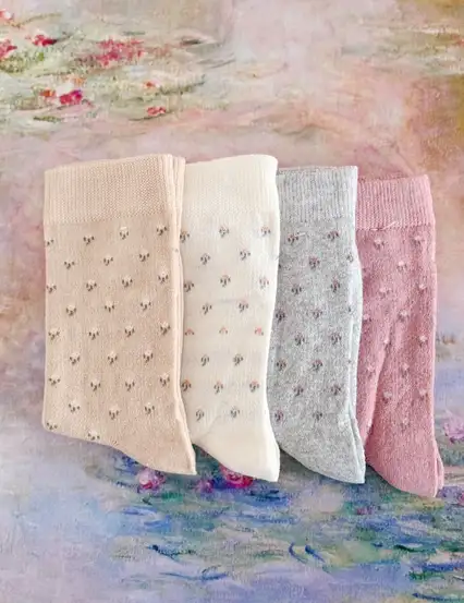 Pastel Renkler Çiçek Desenli Çorap 1 Adet