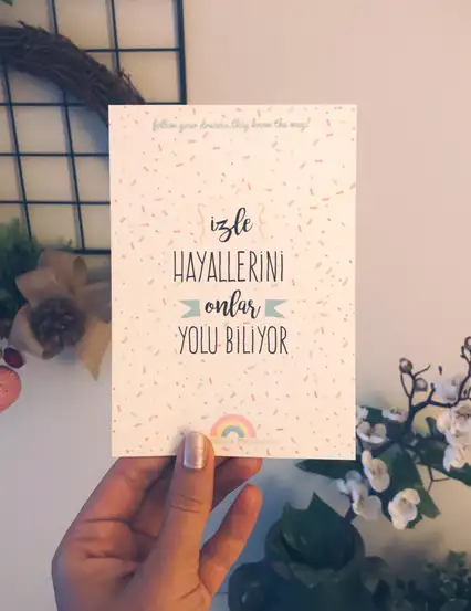 Hayallerini İzle Onlar Yolu Biliyor Motto Kartı Kartpostal