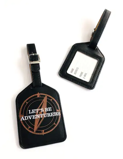 Macera Siyah Deri Bavul Etiketi