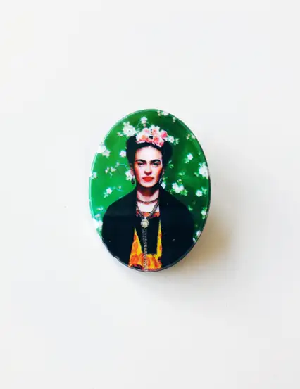 Frida tablo oval  pin rozet