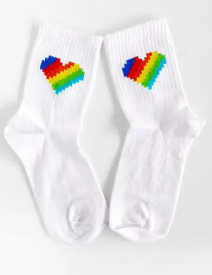 Çorap N068 Beyaz Serisi - Gökkuşağı Kalp Çorap