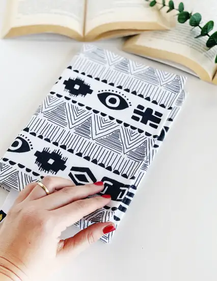 Kitap Kılıfı - Etnik Desen Kitap Kılıfı