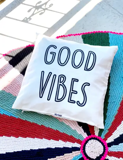 Yastık Kılıfı - Good Vibes Kırlent Kılıfı