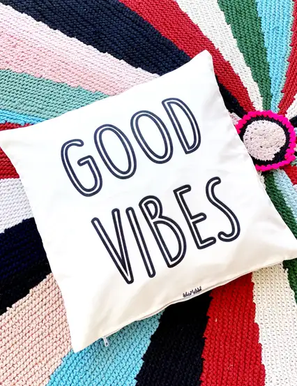 Yastık Kılıfı - Good Vibes Kırlent Kılıfı