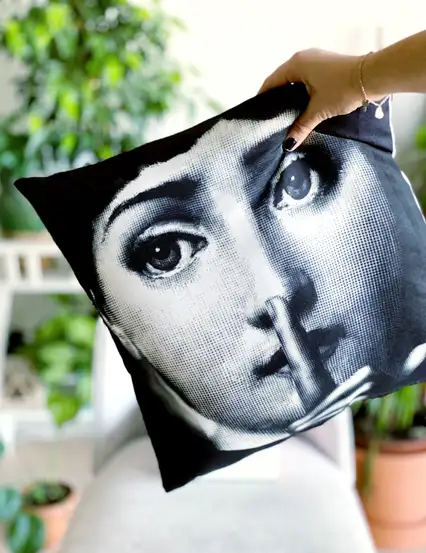 Yastık Kılıfı - Sessiz Fornasetti Kırlent Kılıfı