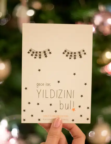 Gece İse Yıldızını Bul Motto Kartı Kartpostal