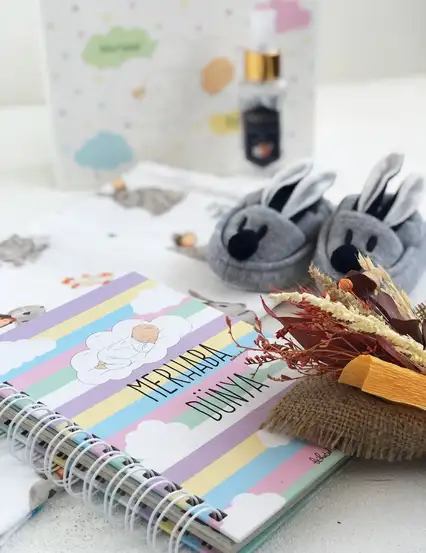 Merhaba Dünya Hoş Geldin Bebek Hediye Kutusu Seti