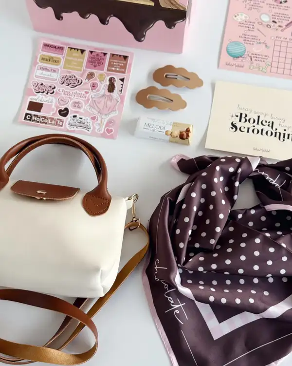 Chocolate & Beyond Hediye Kutusu
