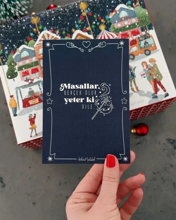 Yılbaşı Masalı Hediye Kutusu