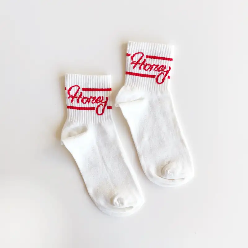 Çorap N084 Beyaz serisi -  Kırmızı Honey çorap