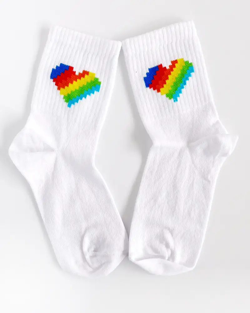 Çorap N068 Beyaz Serisi - Gökkuşağı Kalp Çorap