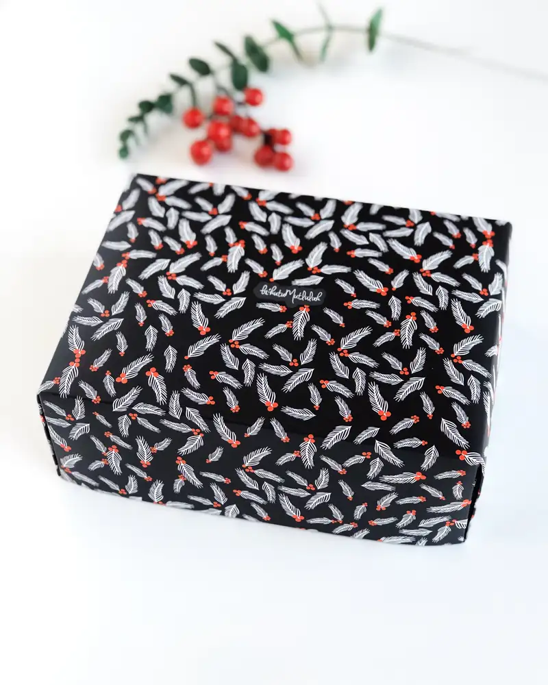 siyah çam yaprakları hediye kutusu (sadece kutu)