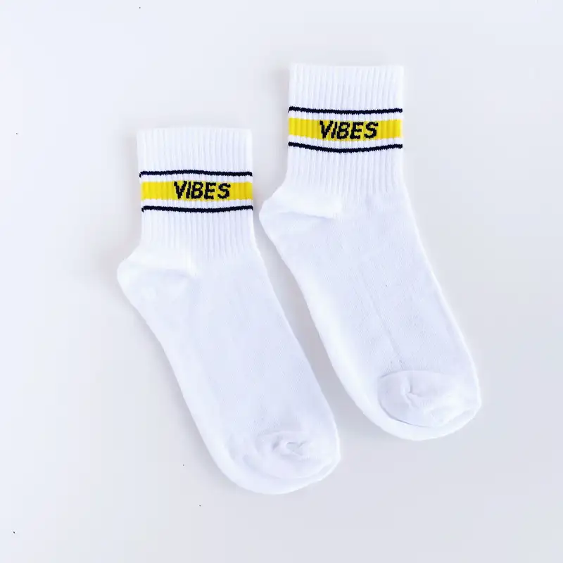 Çorap N466 - VIBES Sarı şeritli Beyaz Soket Çorap