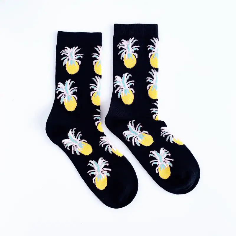 Çorap N185 - Tropikal Sarı Ananas Siyah Çorap